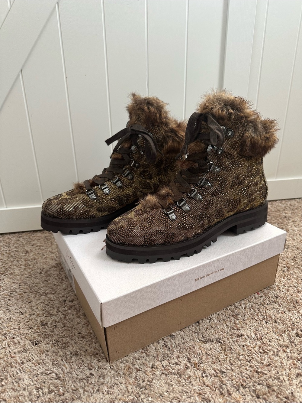 Jessica Simpson Norina Bronze Leopard Rhinestone Faux Fur Boots Size 10 NEW